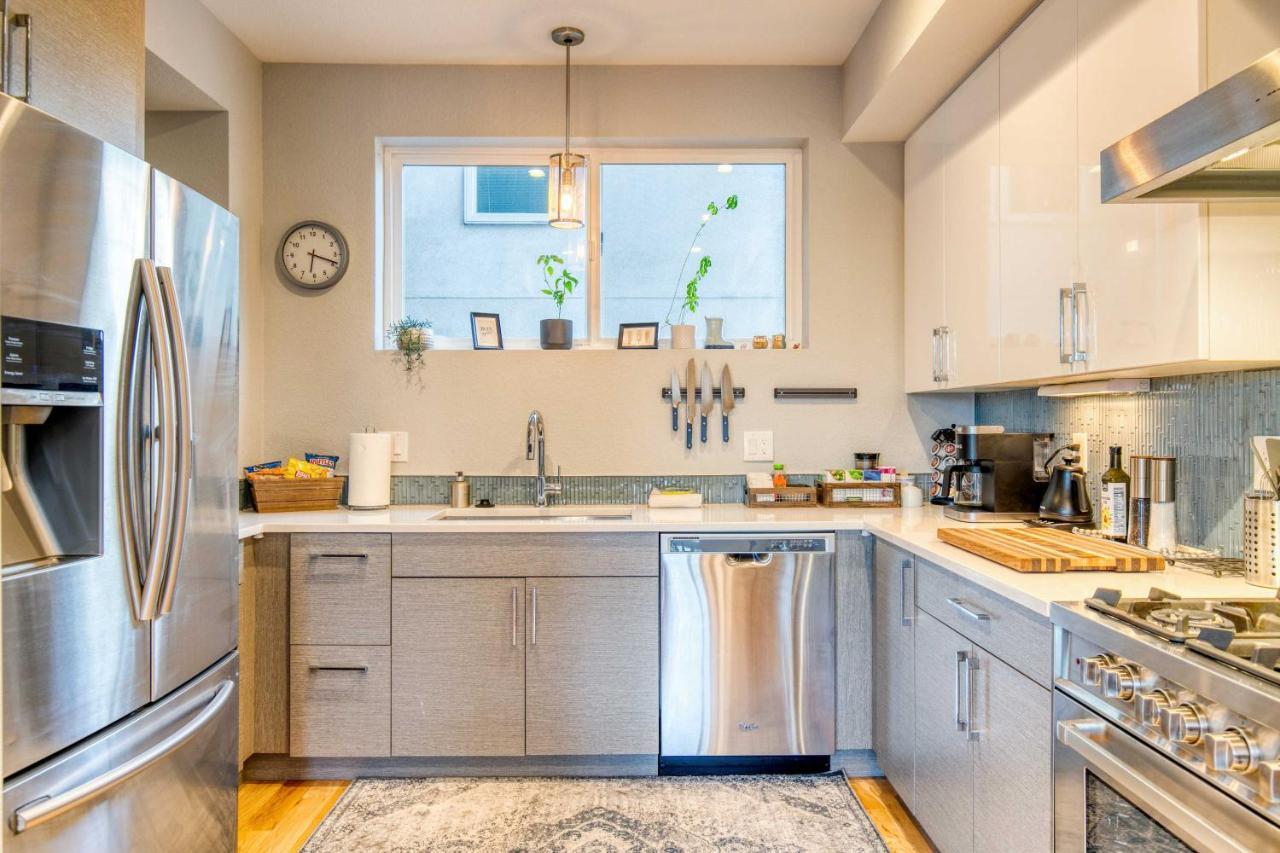 Denver Townhome With Hot Tub, Walk To Empower Field! Экстерьер фото