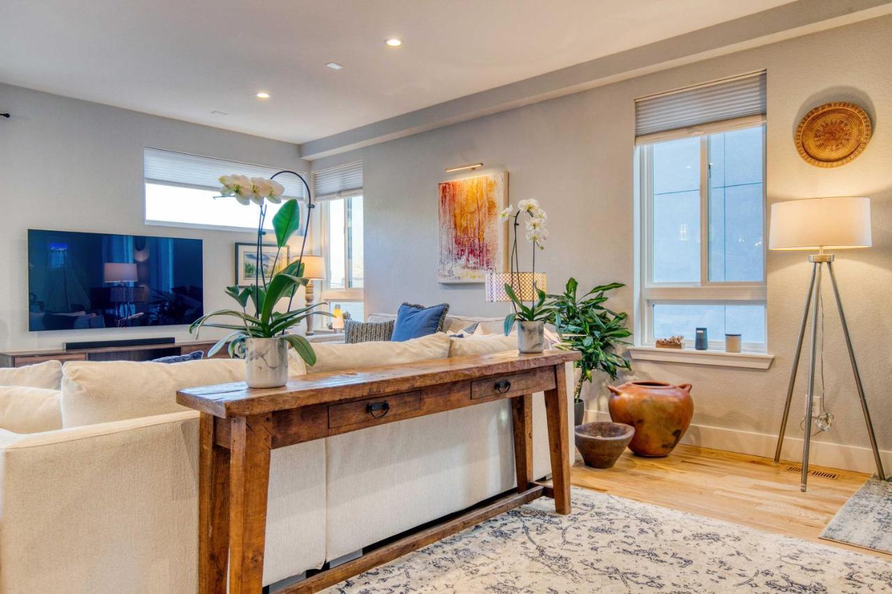 Denver Townhome With Hot Tub, Walk To Empower Field! Экстерьер фото